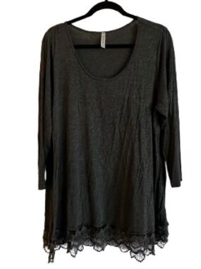 Emerald Dark Gray Scoop Neck Lace-Hem Tunic